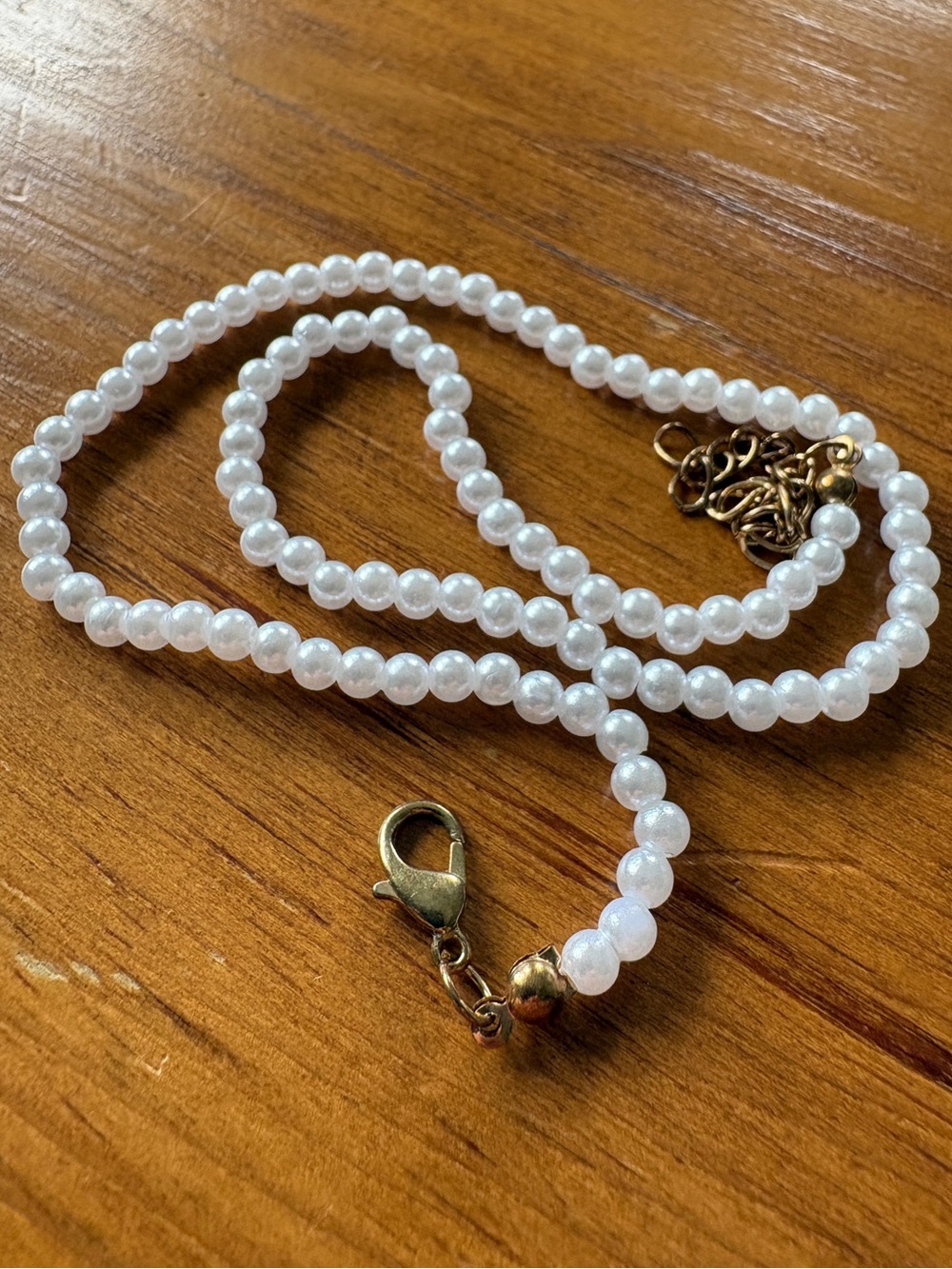 Classic White Pearl Beaded Necklace with Gold Accents